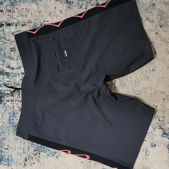 Men's Billabong Airlite Swim Shorts, Gray, Size 32, Pre-Owned - Picture 9 of 9